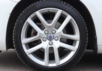 Подержанный автомобиль Volvo S60 2017 года (19 фото)