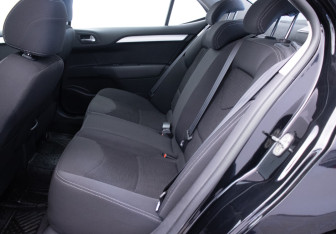 Подержанный автомобиль Citroen C4 Sedan 2013 года (11 фото)