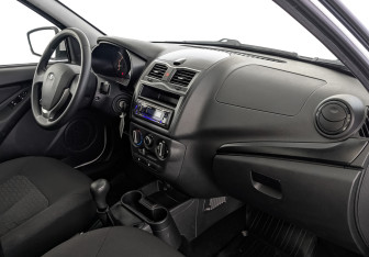 Подержанный автомобиль LADA (ВАЗ) Granta Sedan 2023 года (13 фото)