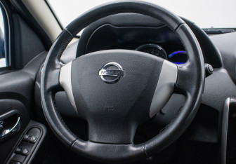 Подержанный автомобиль Nissan Terrano 2016 года (15 фото)