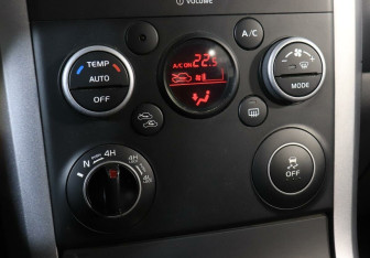 Подержанный автомобиль Suzuki Grand Vitara 2014 года (12 фото)