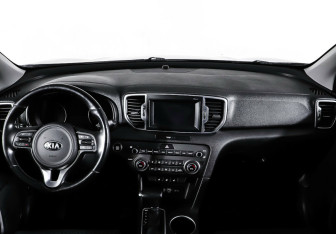 Подержанный автомобиль Kia Sportage 2018 года (12 фото)