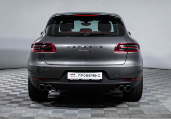 Подержанный автомобиль Porsche Macan 2015 года (6 фото)