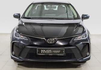 Подержанный автомобиль Toyota Corolla Sedan 2019 года (2 фото)