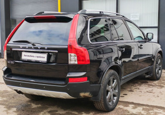 Подержанный автомобиль Volvo XC90 2010 года (5 фото)