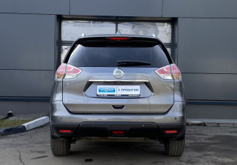 Подержанный автомобиль Nissan X-Trail 2017 года (6 фото)