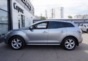 Подержанный автомобиль Mazda CX-7 2011 года (8 фото)
