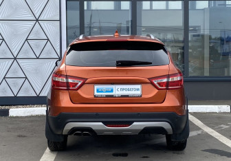 Подержанный автомобиль LADA (ВАЗ) Vesta Wagon 2018 года (6 фото)