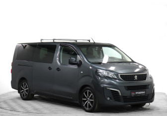 Подержанный автомобиль Peugeot Traveller 2021 года (3 фото)