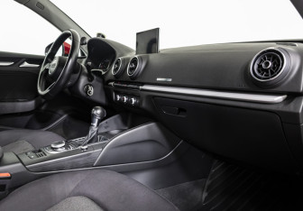 Подержанный автомобиль Audi A3 Sedan 2016 года (14 фото)
