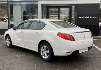 Подержанный автомобиль Peugeot 508 Sedan 2012 года (7 фото)