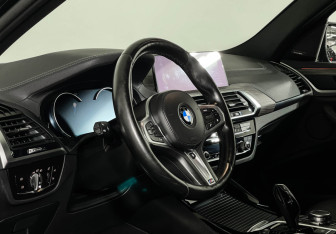 Подержанный автомобиль BMW X3 2017 года (11 фото)