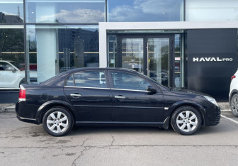 Подержанный автомобиль Opel Vectra Sedan 2007 года (4 фото)