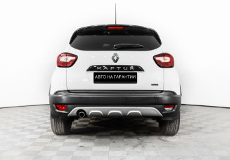 Подержанный автомобиль Renault Kaptur 2020 года (6 фото)