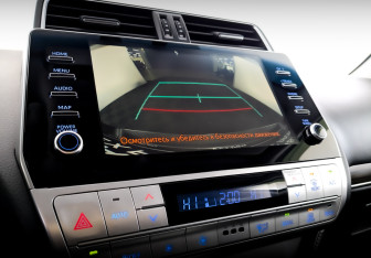 Подержанный автомобиль Toyota Land Cruiser Prado 2021 года (30 фото)