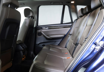 Подержанный автомобиль BMW X3 2012 года (12 фото)