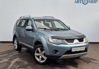 Подержанный автомобиль Mitsubishi Outlander 2008 года (3 фото)