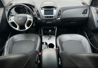 Подержанный автомобиль Hyundai ix35 2013 года (11 фото)