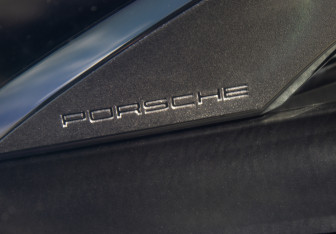 Подержанный автомобиль Porsche Macan 2016 года (25 фото)