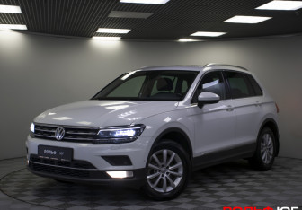 Подержанный автомобиль Volkswagen Tiguan 2017 года (22 фото)