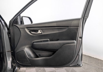 Подержанный автомобиль Kia Rio Hatchback 2021 года (24 фото)