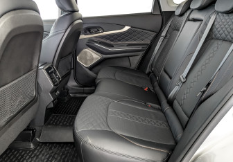 Подержанный автомобиль Exeed TXL 2023 года (18 фото)