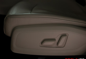 Подержанный автомобиль Audi A4 Sedan 2022 года (15 фото)