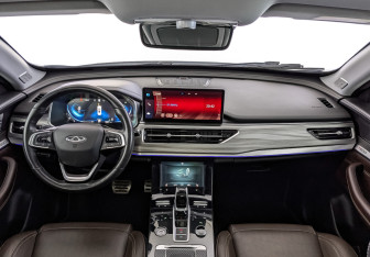 Подержанный автомобиль Chery Tiggo 8 Pro 2021 года (14 фото)