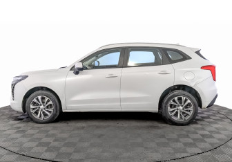 Подержанный автомобиль Haval Jolion 2023 года (8 фото)