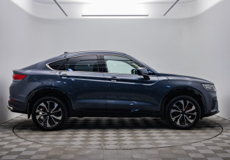 Подержанный автомобиль Geely Tugella 2023 года (6 фото)