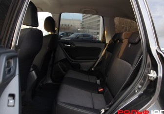 Подержанный автомобиль Subaru Forester Suv 2014 года (8 фото)