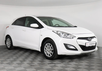 Подержанный автомобиль Hyundai i30 Hatchback 2013 года (3 фото)