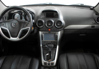 Подержанный автомобиль Opel Antara 2015 года (11 фото)