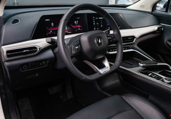 Подержанный автомобиль Changan UNI-T 2023 года (13 фото)