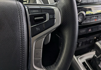 Подержанный автомобиль Mitsubishi Pajero Sport 2018 года (27 фото)