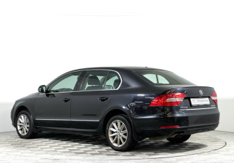 Подержанный автомобиль Skoda Superb Liftback 2013 года (7 фото)