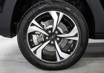 Подержанный автомобиль Москвич 3 2023 года (23 фото)