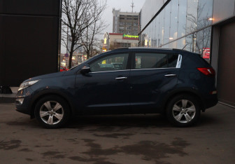 Подержанный автомобиль Kia Sportage 2011 года (8 фото)