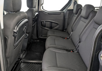 Подержанный автомобиль Citroen Berlingo 2021 года (18 фото)