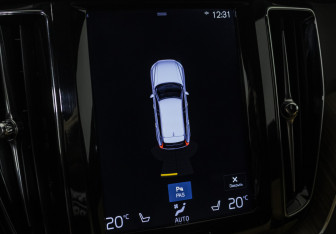 Подержанный автомобиль Volvo XC60 2018 года (15 фото)