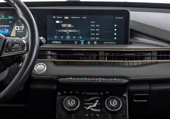 Подержанный автомобиль Exeed LX 2022 года (16 фото)