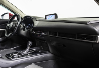 Подержанный автомобиль Mazda CX-30 2021 года (15 фото)