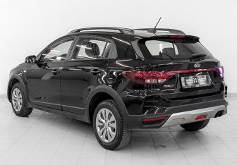 Подержанный автомобиль Kia Rio Hatchback 2021 года (7 фото)