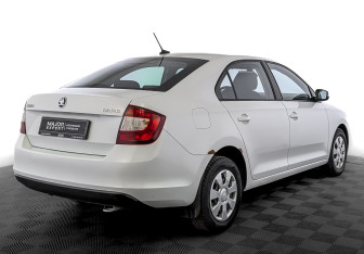 Подержанный автомобиль Skoda Rapid Liftback 2019 года (5 фото)