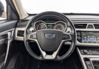 Подержанный автомобиль Geely Atlas 2018 года (21 фото)