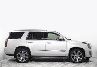 Подержанный автомобиль Cadillac Escalade Suv 2015 года (4 фото)