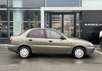 Подержанный автомобиль Daewoo Lanos Sedan 2005 года (4 фото)