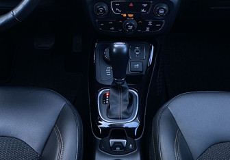 Подержанный автомобиль Jeep Compass 2019 года (13 фото)