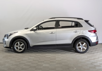 Подержанный автомобиль Kia Rio Hatchback 2021 года (8 фото)