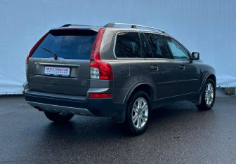 Подержанный автомобиль Volvo XC90 2011 года (5 фото)